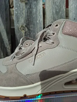 Botines Skechers Beige