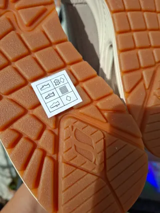 Botines Skechers Beige