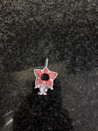 Huevo Kinder Sorpresa - Figura Demogorgon