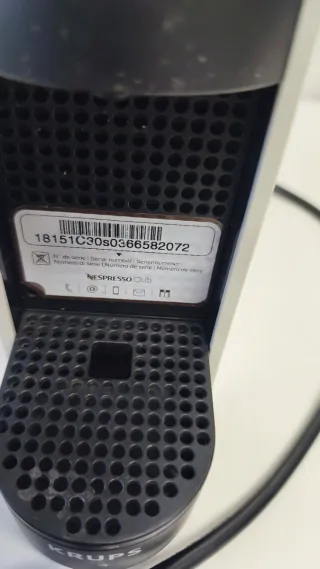 Cafetera Nespresso Essenza mini Blanca