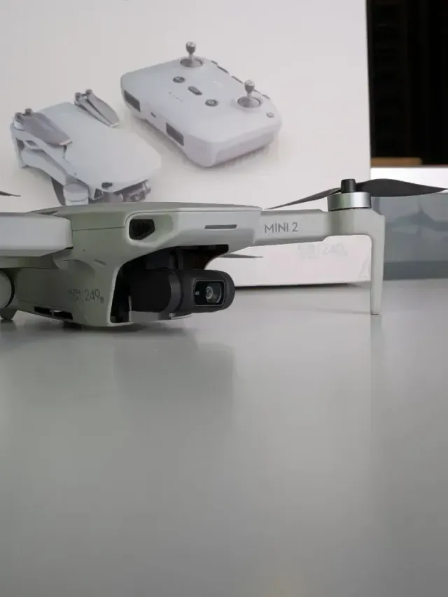 COMO NUEVO | DJI Mini 2 Fly More Combo