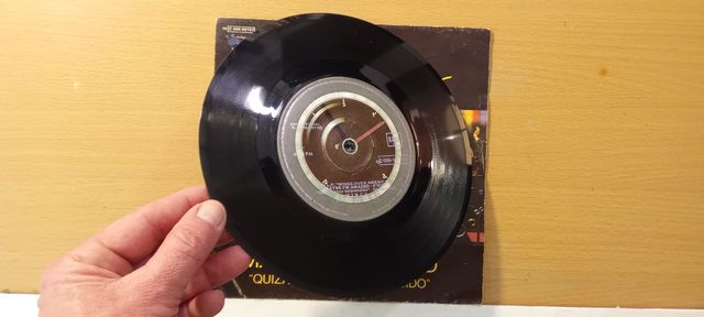 Single Maybe I'm Amazed - Wings (1977)