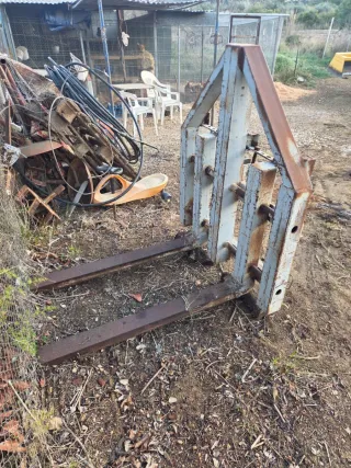 Transpaleta para tractor