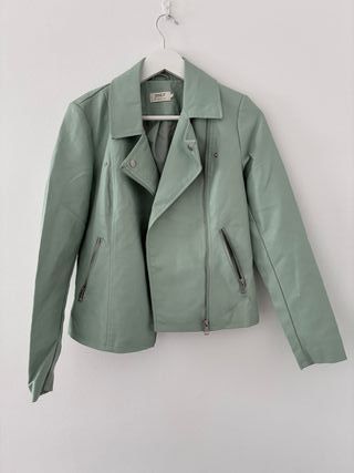 Chaqueta Only cuero ecológico verde