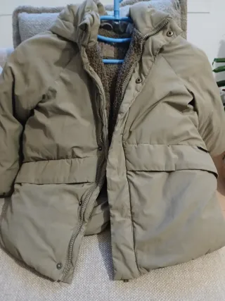 Chaqueta niña marrón.  Talla 5-6. 116 cm