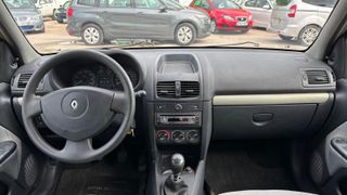 Renault Clio 2004