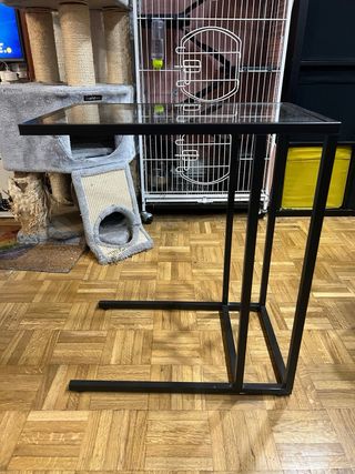 Mesa auxiliar diseño moderno cristal y metal