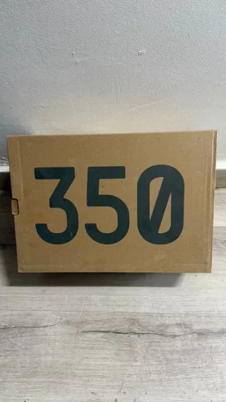 Adidas Yeezy Boost 350 V2