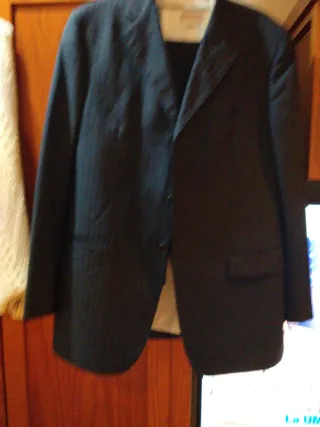 Traje Massimo Dutti con camisa emilio tucci.