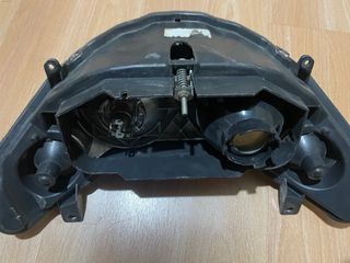 Faro Peugeot Speedfight 2