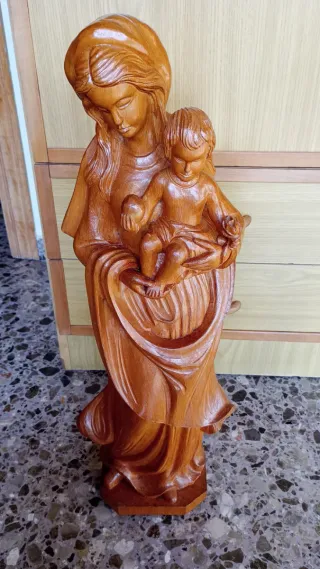 Figura Virgen María y Niño Jesús madera