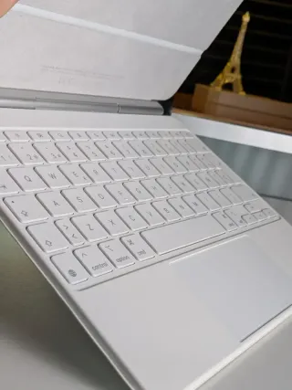 Magic Keyboard iPad 11 pulgadas