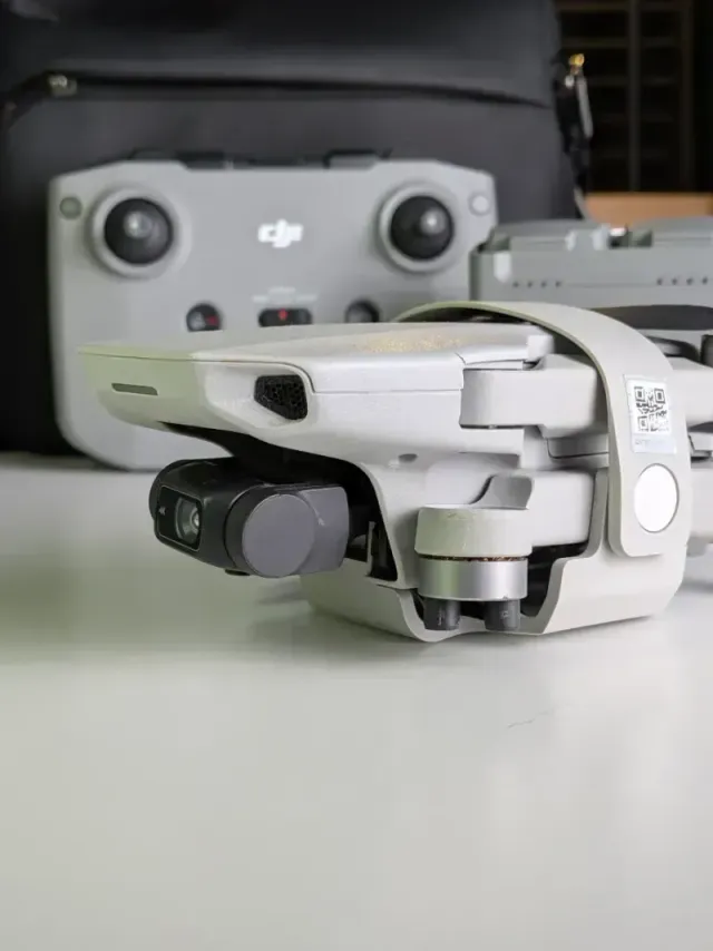 IMPECABLE | DJI Mini 2 Fly More Combo