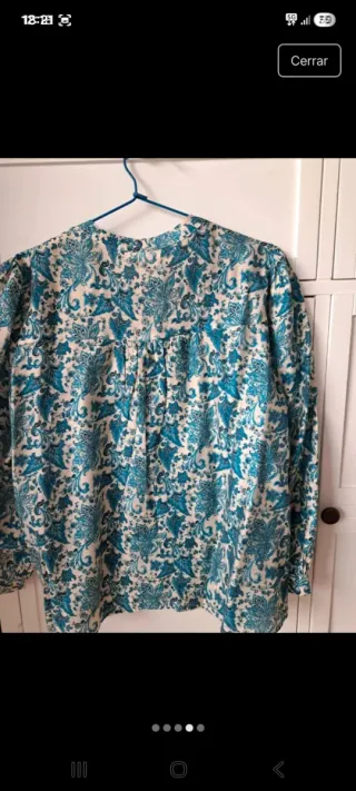 Blusa estampada azul y verde