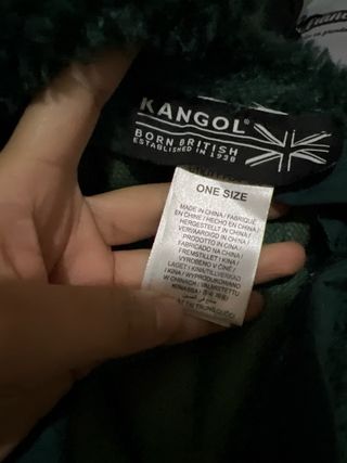 Gorro Kangol verde peludo