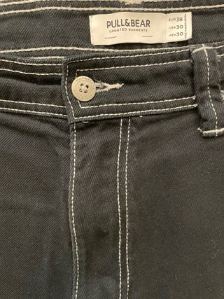 Pantalón corto cargo Pull&Bear negro Talla M