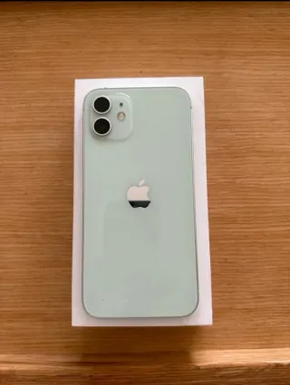 iPhone 12 verde