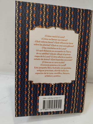 Libro ilustrado El pequeño libro de la Luna