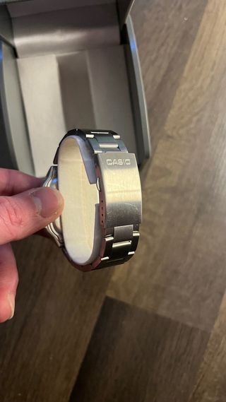 Reloj Casio AE-1200WH