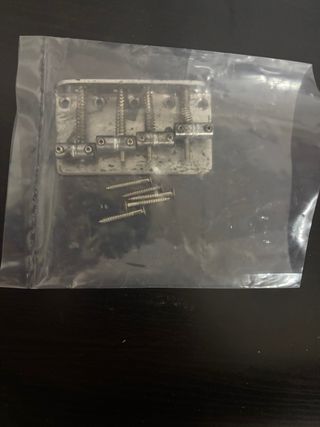 Puente relic para bajo Fender/Squier
