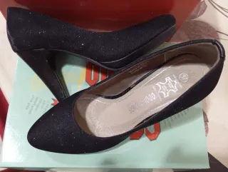 Zapatos de tacón negros