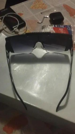 Occhiali da sole Versace neri e viola