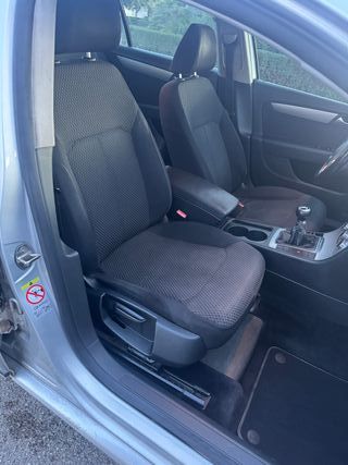 Volkswagen Passat 2.0tdi