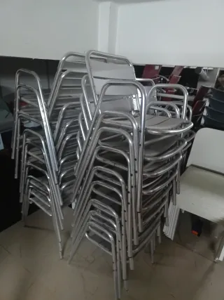 Sillas de aluminio apilables