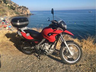 BMW F650 GS Roja y Negra