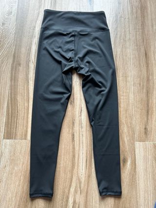 Alo Yoga Conjunto Chaqueta y Mallas Talla S