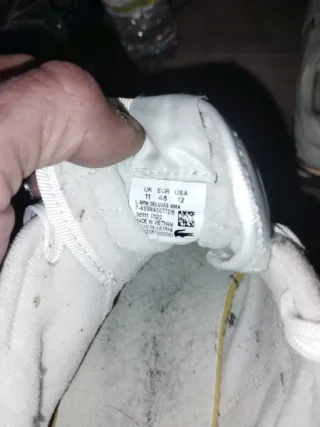 Zapatillas Lacoste Blancas y Doradas