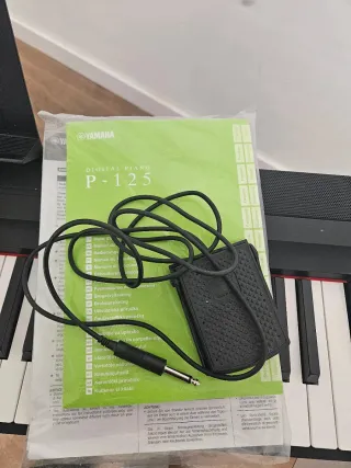 Piano Digital 88 Teclas YAMAHA P-125B