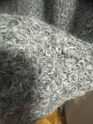 Abrigo gris de mujer