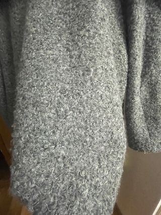 Abrigo gris de mujer