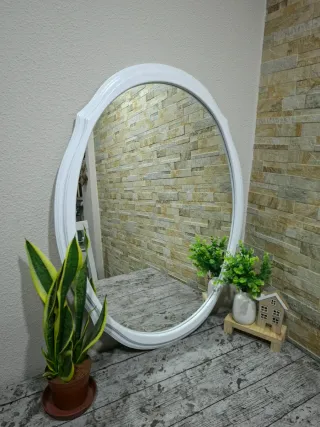 Espejo ovalado madera blanco.