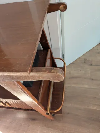 Mueble bar madera con ruedas