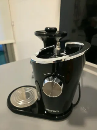 Licuadora extractora en frío H-100 Hurón Negra