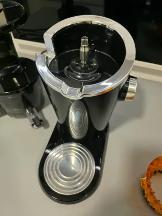 Licuadora extractora en frío H-100 Hurón Negra