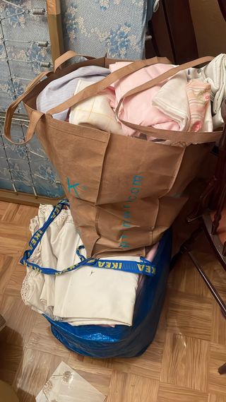 ¡Gratis! Cama, cuadros, ropa y más