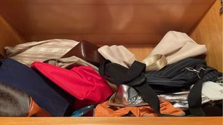 ¡Gratis! Cama, cuadros, ropa y más