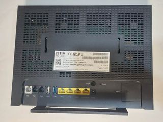 Modem TIM Hub+ DGA 4331