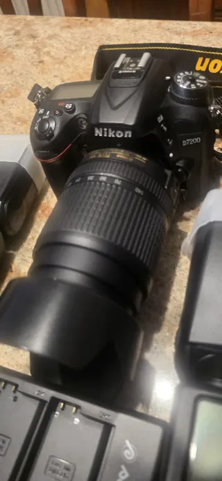 Cámara Nikon D7200 + Accesorios