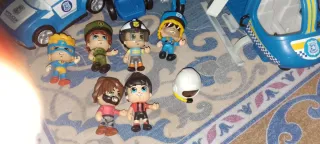 Juguetes: Helicóptero, Coche y Figuras pin y pon