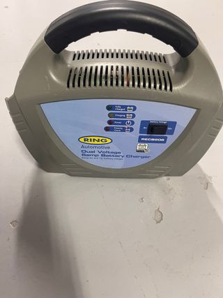 Cargador Baterías Ring 6V/12V 6A