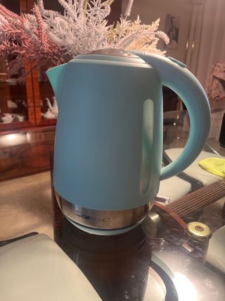Hervidor de agua Clatronic azul