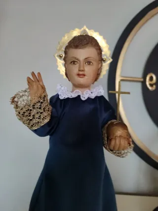 TALLA MADERA/ NIÑO JESUS  DE PRAGA.CAP I POTA