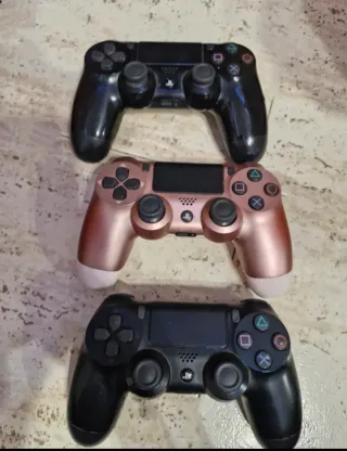 PS4 Slim + 2 controller + 3 giochi