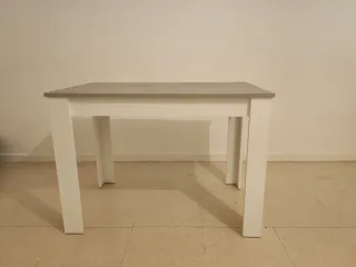 Mesa comedor madera poco uso