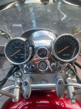 Hyosung Aquila V-Twin 250 Custom