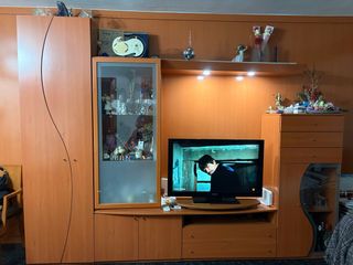 Mueble Comedor Completo de Madera y Cristal.